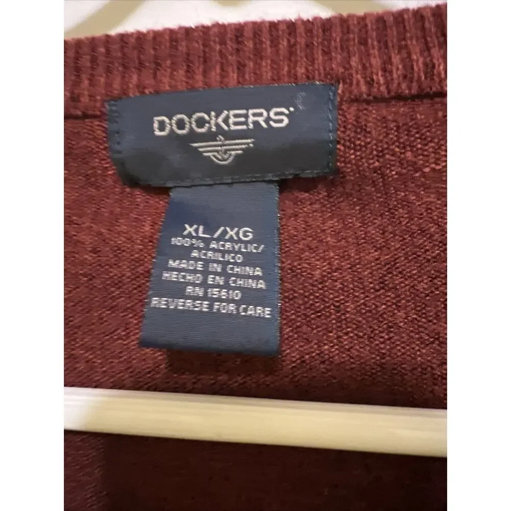 Men's Dockers Size XL Long Sleeve V Neck Sweater Maroon Nice!!